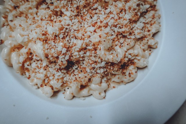Loosey's Mac and Cheese with breadcrumb topping